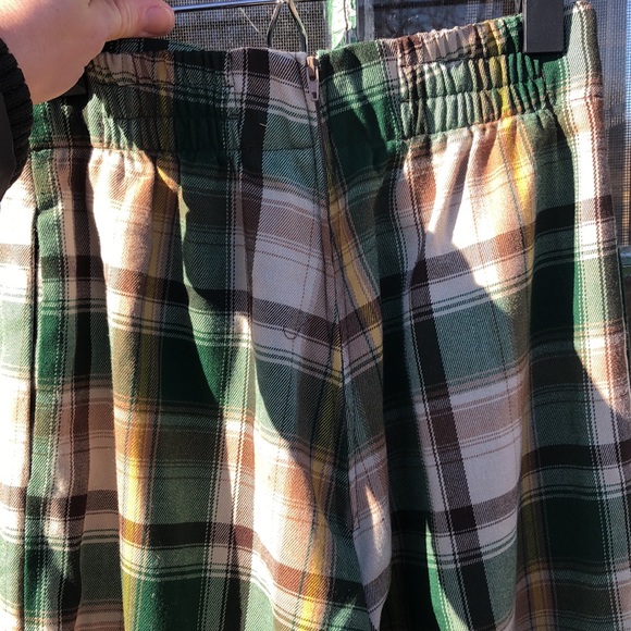 Laura Byrnes Highwaisted plaid pants - Picture 2 of 3
